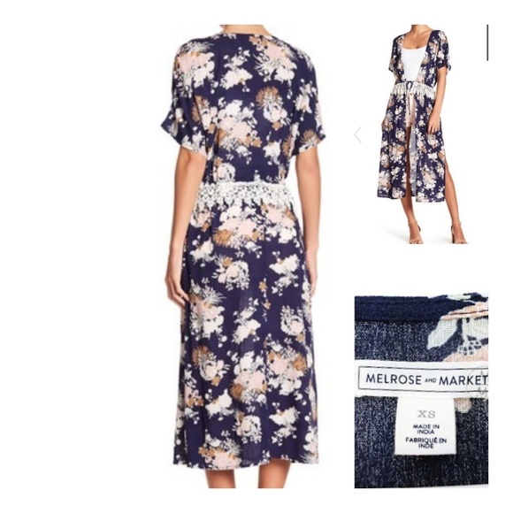 Melrose and Market Short Sleeve Walkthru Tunic. G6 - Picture 7 of 7